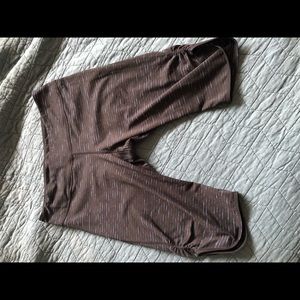 Zella “live in” slim fit knee shorts